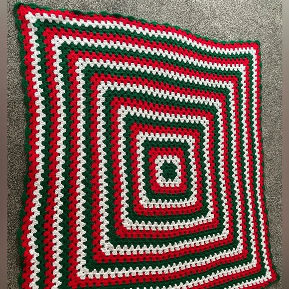 Gorgeous Vintage Granny Square Crocheted Christmas Throw Blanket 53” by 53” - Picture 2 of 4